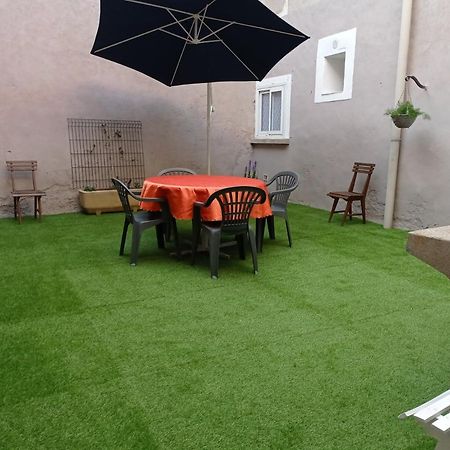 Le Gite De Flavie Montpeyroux  Exterior foto